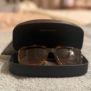FERRAGAMO Women's Brown Sunglasses, NWT